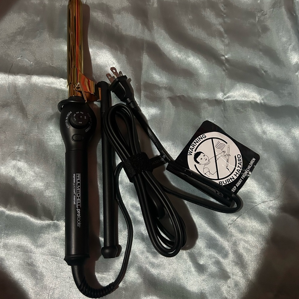 Paul Mitchell Pro Tools Black and Gold Curling Iron